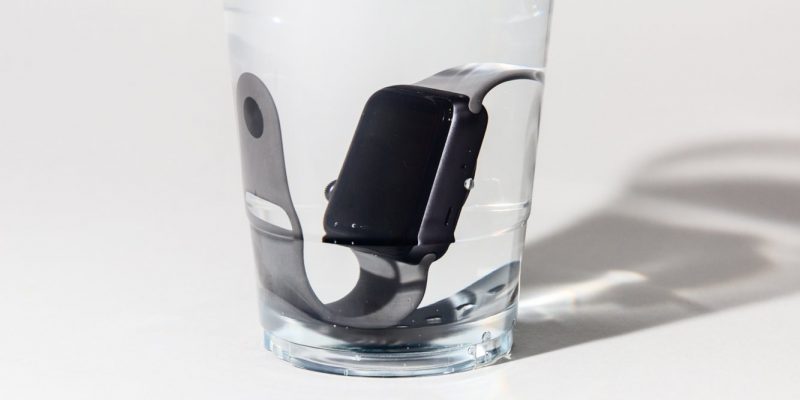 Tìm hiểu chi tiết về Apple Watch Series 1, nên mua bản thép hay nhôm? 7 Chiếc đồng hồ này vẫn có khả năng chịu nước rất tốt